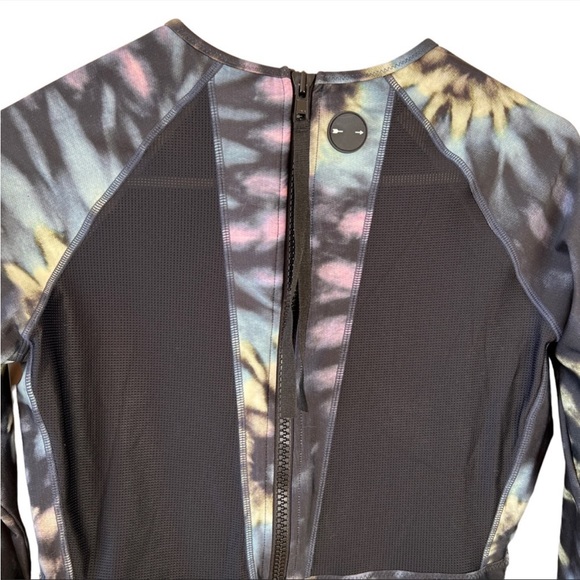 THE UPSIDE SURFSUIT, SIZE US 10. - Picture 12 of 14